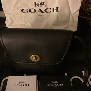 COPY - Authentic Coach TurnLock Bag